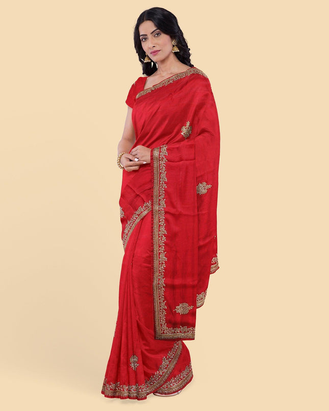 ساري من الحرير الخالص باللون الأحمر القرمزي مع خرزات يدوية بتصميم فاخر. قطعة بلوزة بنفس اللون-D12753