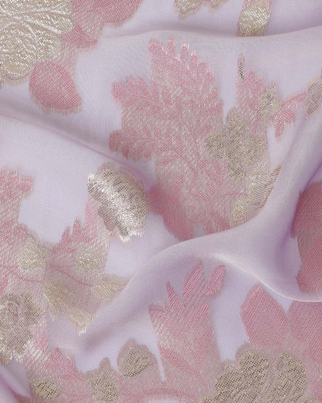 قماش شيفون حريري فرنسي (فرنساوي) فاخر باللون الخزامي مع فيسكوز وردي فاتح ولوريكس معدني ذهبي بتصميم زهور-D14056