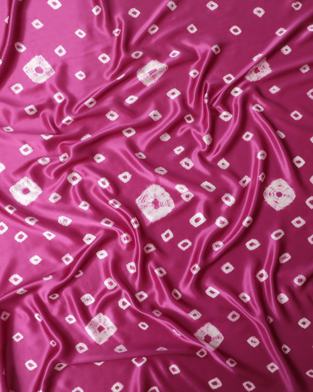 قماش ساتان حريري نقي فاخر باللون الوردي الأرجواني مع طباعة باللون الأبيض الفاتح بتصميم هندسي -D13260