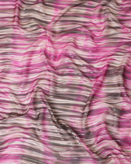 قماش شيفون من الحرير الخالص باللون الأبيض الفاتح مع طباعة باللون الوردي والأسود مع لوريكس معدني ذهبي وفضي بتصميم مخطط - D13981