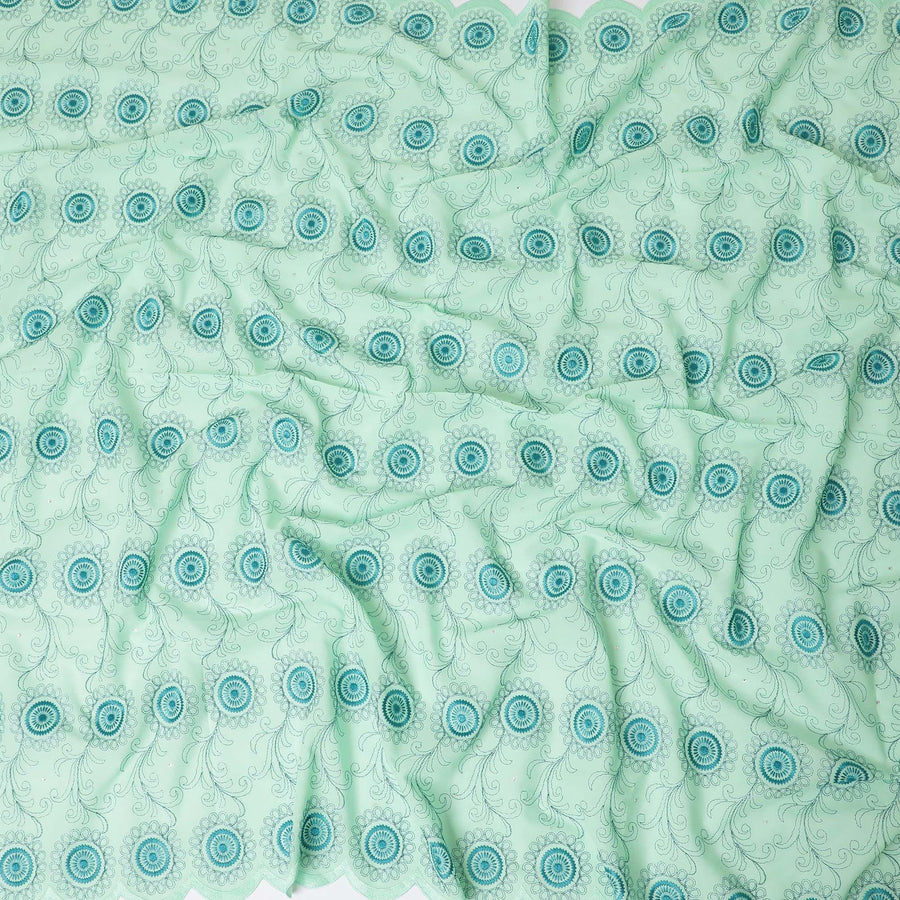 قماش الفوال القطني السويسري الفاخر 100% (الثوب السوداني) باللون الأخضر الشاي مع تطريز باللون الأخضر المخضر مع أعمال حجرية بتصميم هندسي-D13529