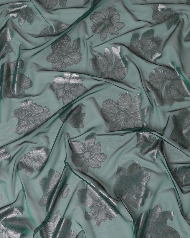 قماش من الشيفون الحريري الإيطالي الخالص باللون الأخضر الزجاجي مع لوركس معدني نحاسي وفضي بتصميم زهور-D10796