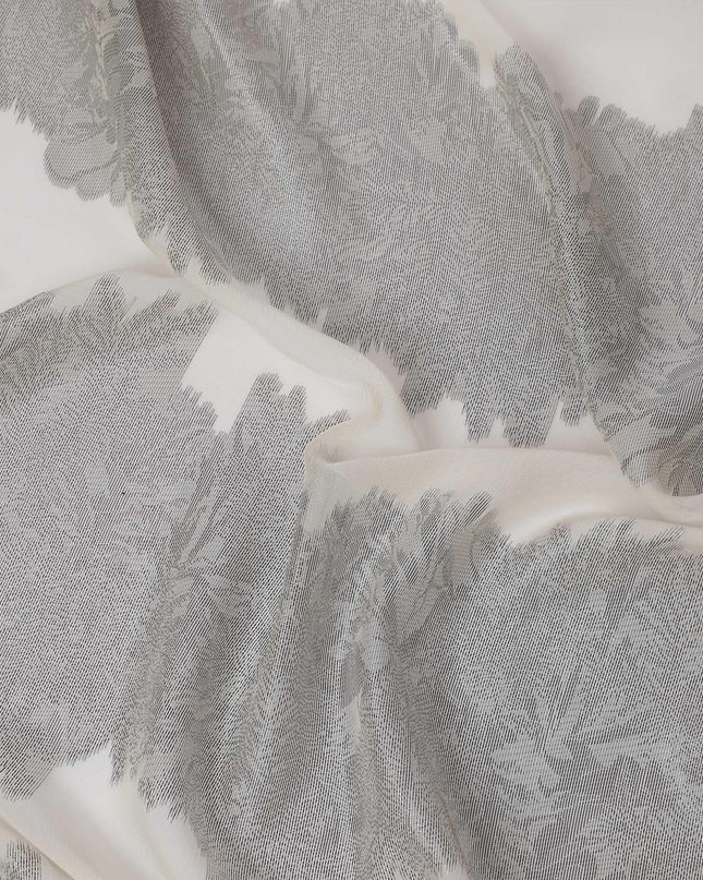 قماش شيفون حريري فرنسي خالص (فرنساوي) باللون البيج الفاتح مع لوركس معدني رمادي بتصميم فاخر-D13302