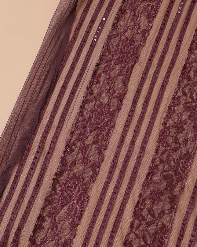 قماش تول من النايلون البني المحروق مع تطريز بنفس اللون مع ترتر بتصميم مخطط -D9194