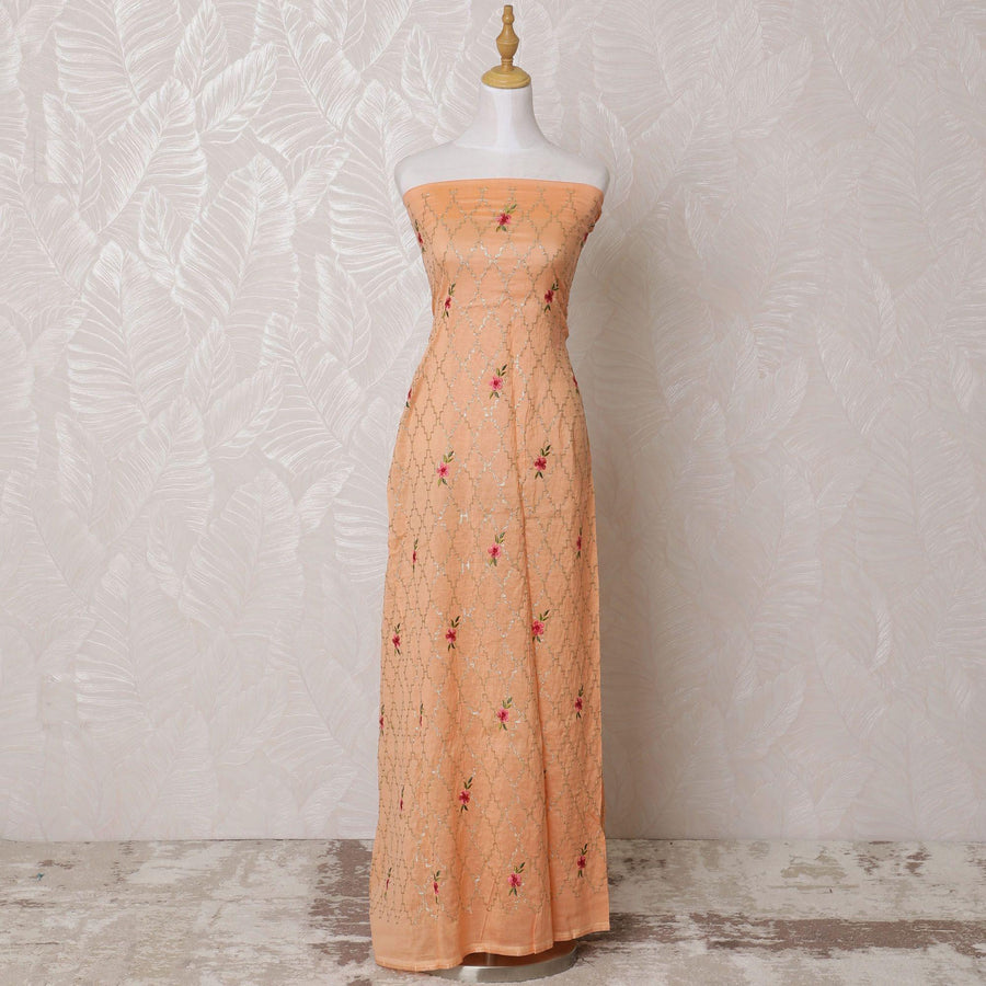 قماش قطني مخلوط بالخوخ مع تطريز باللون الأحمر القرميدي والأخضر الزيتوني والذهبي بتصميم الأزهار-D14721