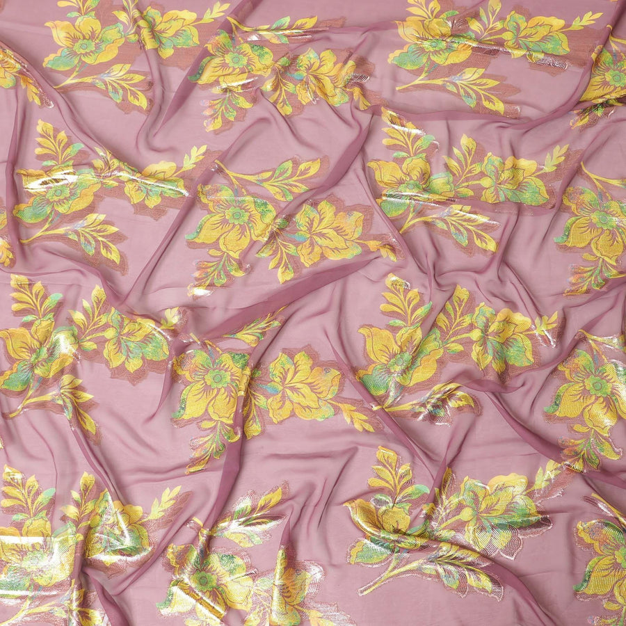 قماش شيفون صناعي مطبوع باللون الوردي كانون مع لوركس معدني متعدد الألوان بتصميم زهور - D9742