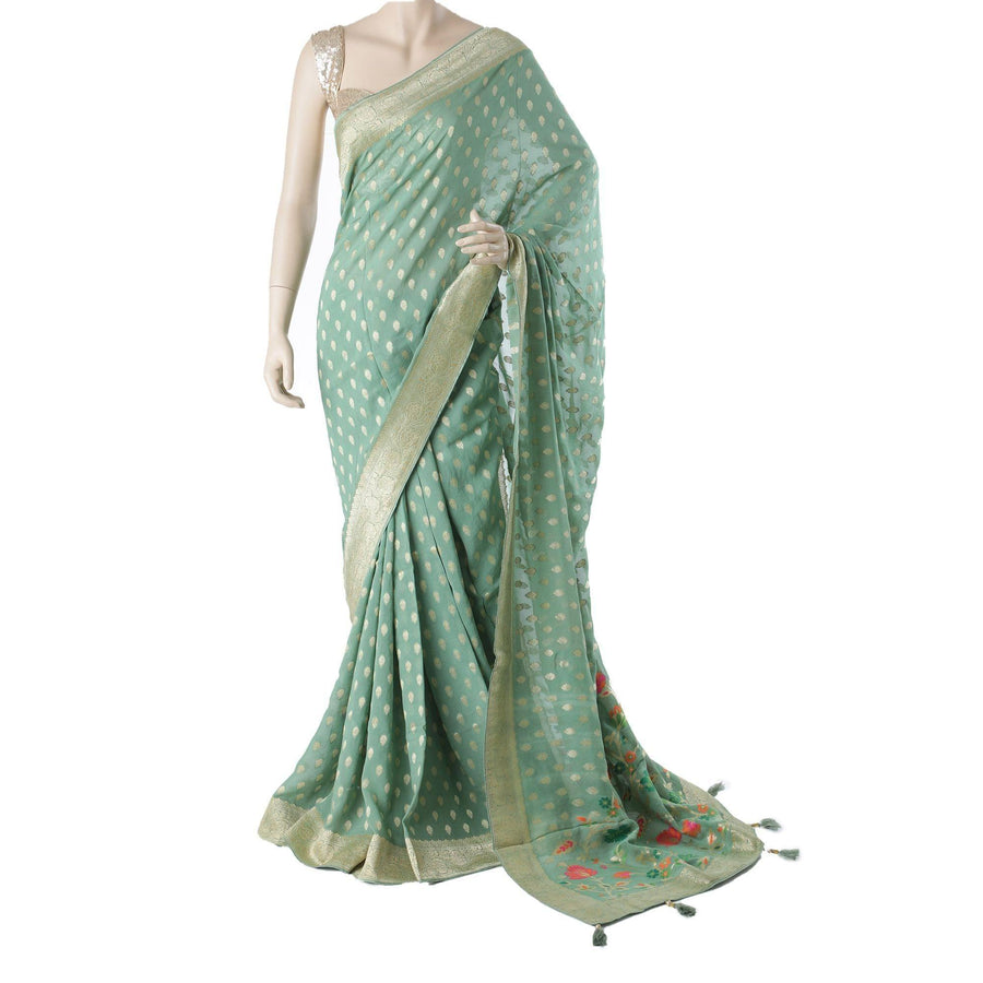 ساري شيفون صناعي مخلوط باللون الأخضر الغار مع تطريز رقيق متعدد الألوان بتصميم فاخر