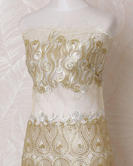 قماش تول نايلون ذهبي بنفس اللون، تطريز باللون البيج مع أعمال حجرية بتصميم فاخر -D14702