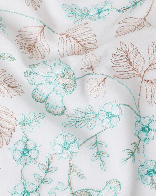 قماش فوال من القطن الخالص الأبيض الفاخر مع تطريز باللونين البني والأخضر الفيروزي بتصميم الأزهار-D15232